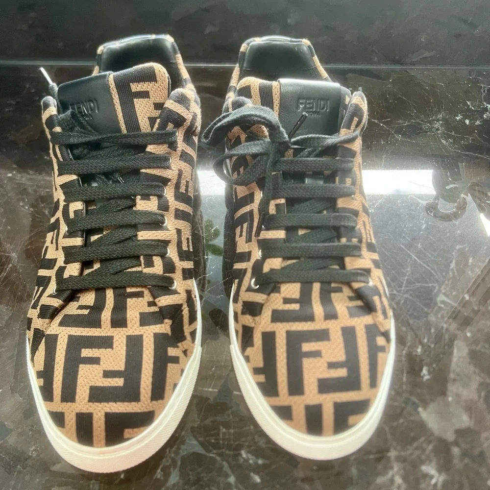 Fendi Men's Black and Tan Sneakers - Picture 1 of 5